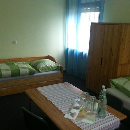 Pension Moldova Нюрнберг Экстерьер фото